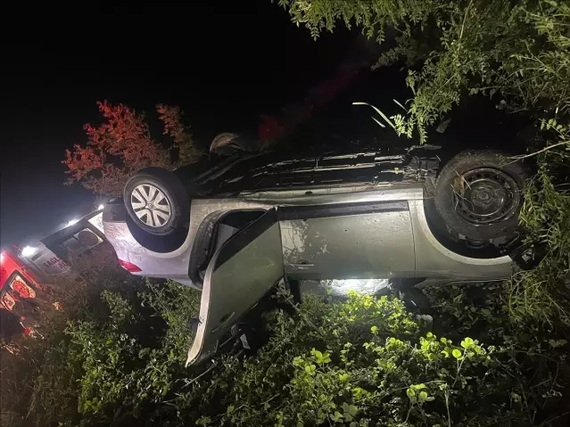 Bafra'da Otomobil Devrildi, Sürücü Yaralı
