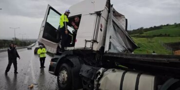 Çorum'da Tır Kazası: Sürücü Yaralı