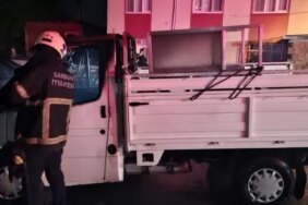 Park Halinde Yanan Kamyonet Kullanılamaz Hale Geldi