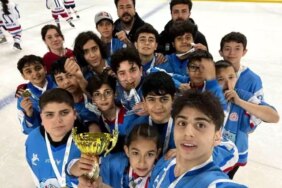 Samsun Erkek Buz Hokeyi Takımı Türkiye Şampiyonu, Kadın Takımı Üçüncü Oldu