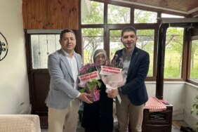 Samsun'da 15 Temmuz şehidinin annesine Anneler Günü ziyareti