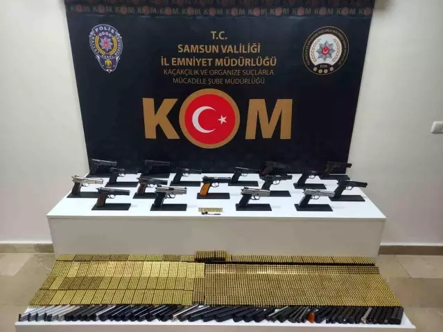 Samsun'da 17 Kaçak Tabanca Ele Geçirildi