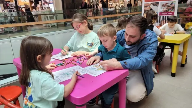 Samsun'da Çocuklarla Resim Boyama Etkinliği