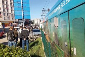 Samsun'da Tramvay ile Çarpışan Otomobilin Kazası
