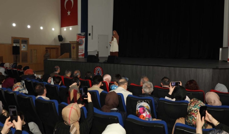 Zararlı alışkanlıklar semineri düzenlendi