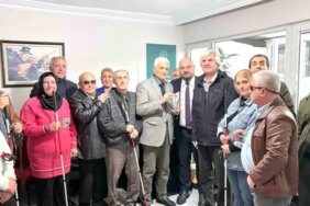 Atakum'dan görme engellilere 'beyaz baston' desteği