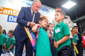 Başkan Sandıkçı: 'Eğitim yolculuğunun her aşamasında öğrencilerimizin ve ailelerimizin yanındayız'