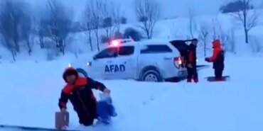 Bolu'da Kar Nedeniyle Yol Kapandı