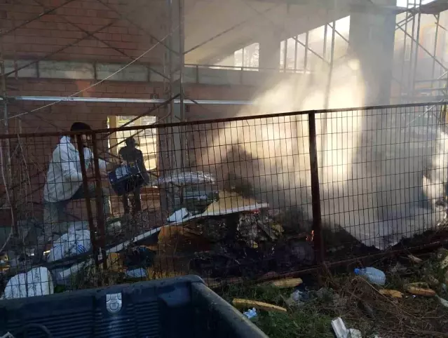 Çarşamba'da İnşaat Atıklarında Yangın - Son Dakika