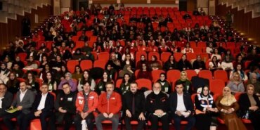 Dünya Gönüllüler Günü'nde Gençlerle Söyleşi