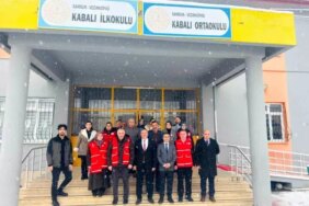 Kızılay'dan Öğrencilere Kış Hediyesi - Son Dakika