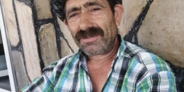 Komşusuna ağaç kesiminde yardım ederken hayatını kaybetti