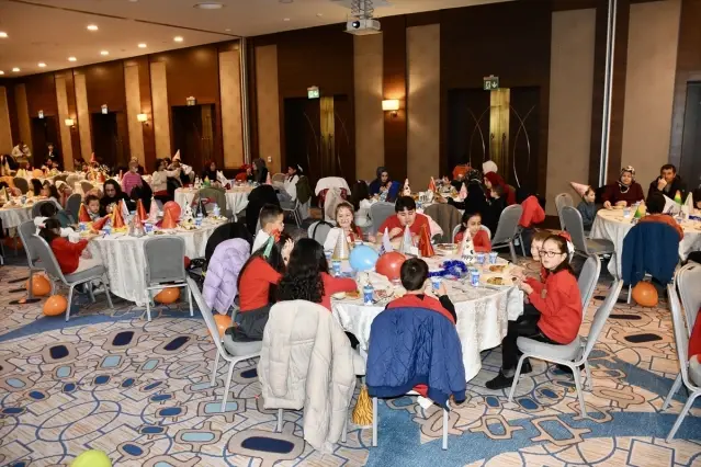 LÖSEV'den Mutlu Yılbaşı Etkinliği - Son Dakika