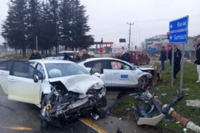 Ladik'te Trafik Kazası: 3 Yaralı