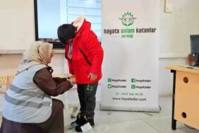 Öğrencilere Kış Hediyeleri Dağıtıldı - Son Dakika