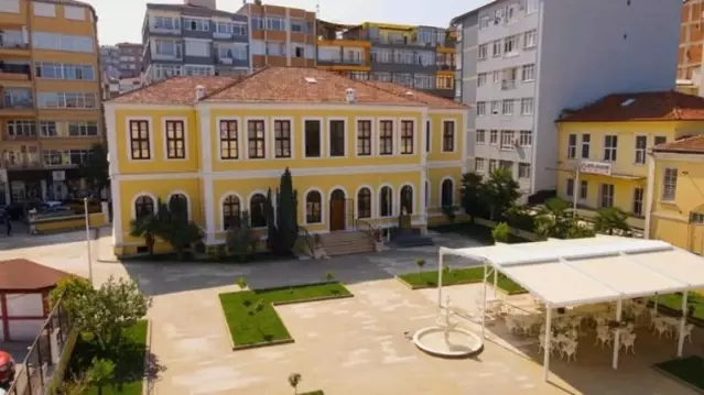 Samsun'da 100 Yıllık Gelinlik Sergisi