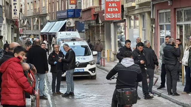 Samsun'da Bıçaklı Kavga: 2 Yaralı