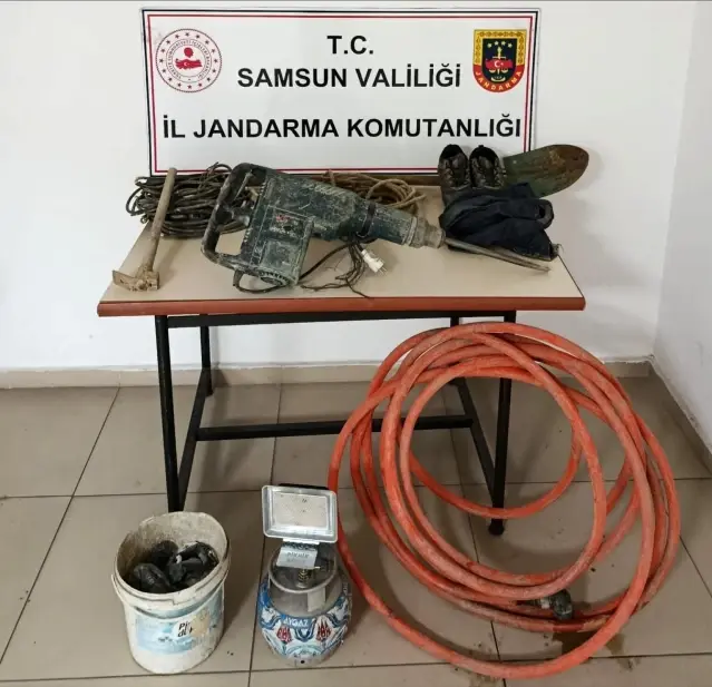 Samsun'da İzinsiz Kazı Yapan 3 Kişi Yakalandı