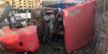 Samsun'da Traktör Devrildi, Muhtar Yaralandı