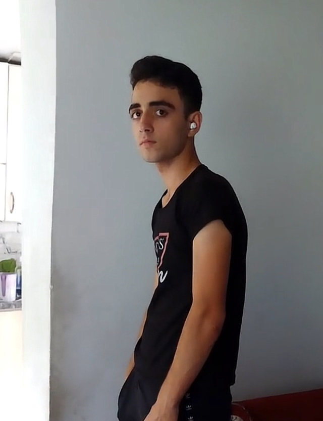 Kestiği ağacın altında kalan 19 yaşındaki genç hayatını kaybetti