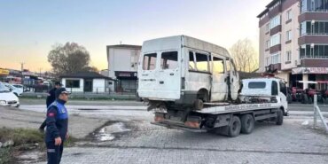 Terme'de görüntü kirliliğine neden olan hurda araçlar toplandı