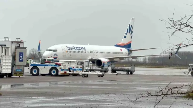 Uçak Martılara Çarptı, Gecikmeli Kalktı