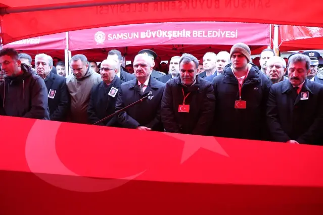 Uyuşturucu operasyonunda şehit olan polis memuru Samsun'da son yolculuğuna uğurlandı