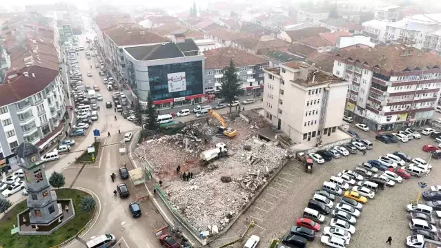 Vezirköprü'de otopark ve meydan projesi için çalışmalar başladı