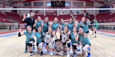 Vezirköprülü voleybolcular finalde - Son Dakika