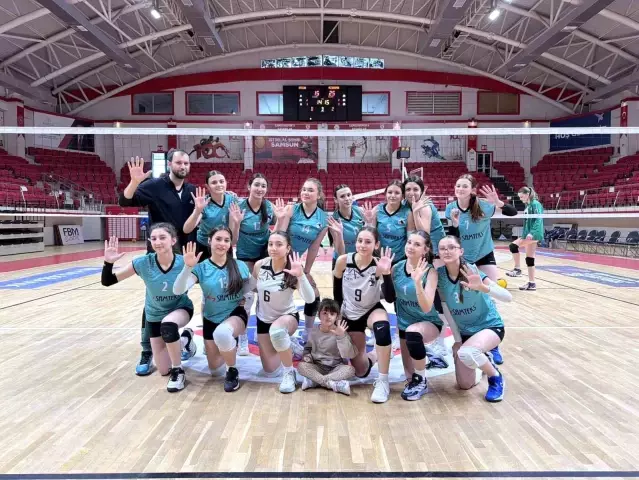 Vezirköprülü voleybolcular finalde - Son Dakika