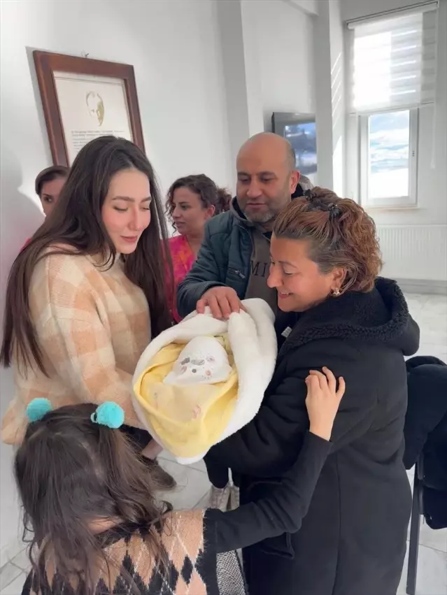 100. Bebek Geçici Koruyucu Aileye Kavuştu