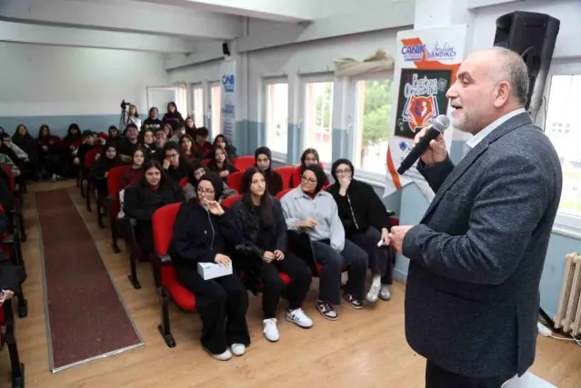 Başkan Sandıkçı: 'Gençlerimizin her daim yanındayız'