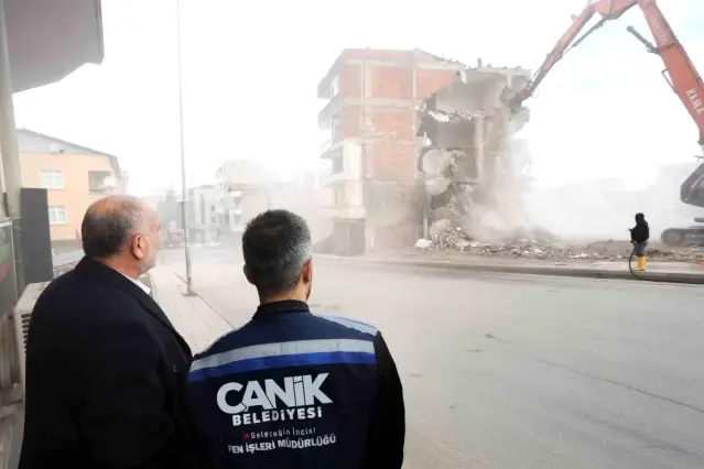 Canik'te depreme dayanıksız 2 bin 864 bağımsız birime neşter