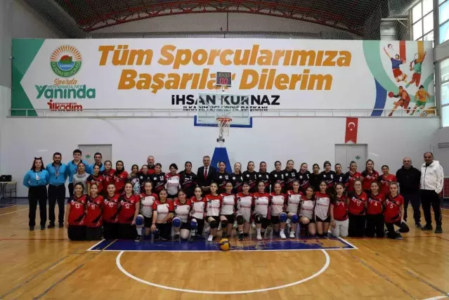 İlkadım'dan sporculara eğitim desteği - Son Dakika