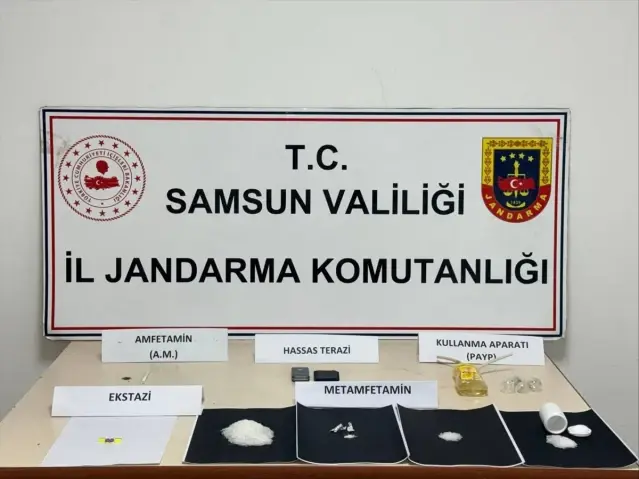 Kavak'ta Uyuşturucu Operasyonu: 3 Gözaltı