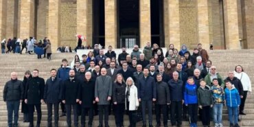 Mübadil Torunları Anıtkabir'i Ziyaret Etti