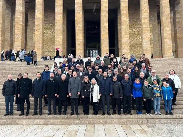 Mübadil Torunları Anıtkabir'i Ziyaret Etti