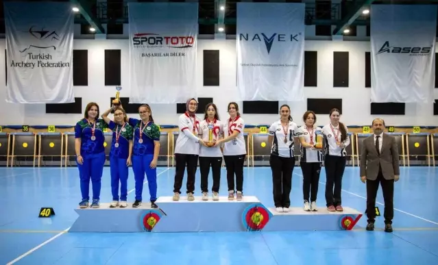 Muğla Büyükşehir okçularından kış kupasında iki Gümüş madalya