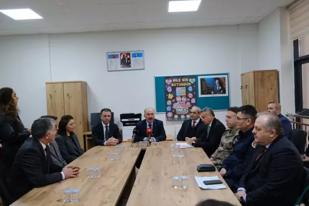 Samsun ve çevre illerde öğrenciler karnelerini aldı