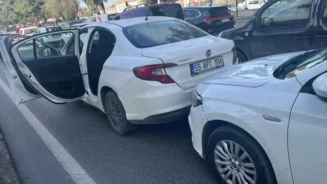 Samsun'da 3 Araçlı Trafik Kazası