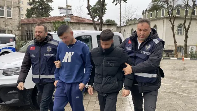 Samsun'da Bıçaklı Kavga: 2 Yaralı, 3 Gözaltı