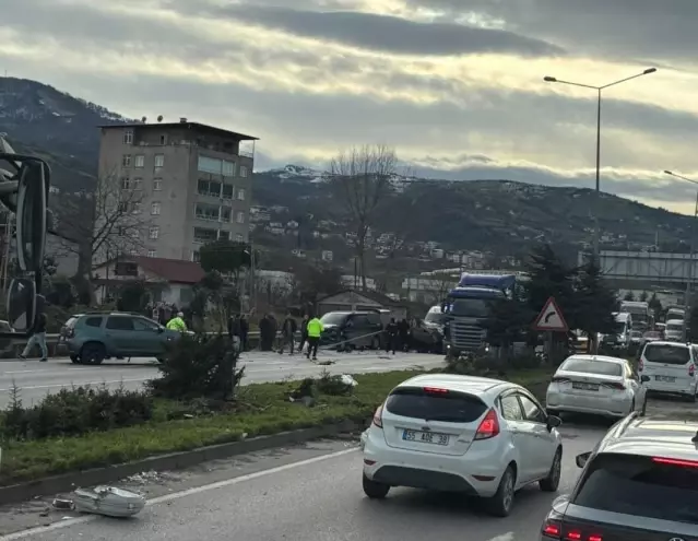 Samsun'da Feci Kaza: 4 Yaralı
