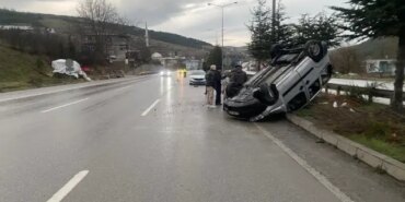 Samsun'da Hafif Ticari Araç Takla Attı