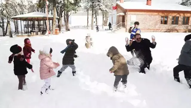 Samsun'da Kar Nedeniyle Eğitime Ara