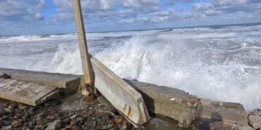 Samsun'da Rüzgar Dalgaları Sahili Vurdu