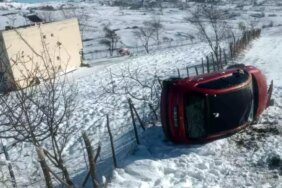 Samsun'da Tarlaya Yuvarlanan Araçta 3 Yaralı