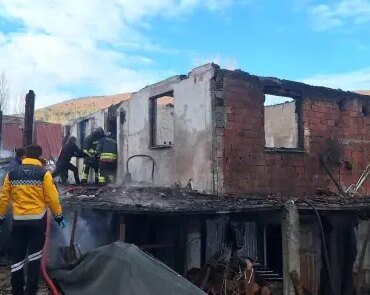 Samsun'da meydana gelen yangında iki kişi hayatını kaybetti