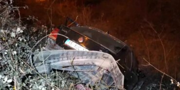 Samsun'da otomobil 3 metre yuvarlandı, sürücü kurtuldu