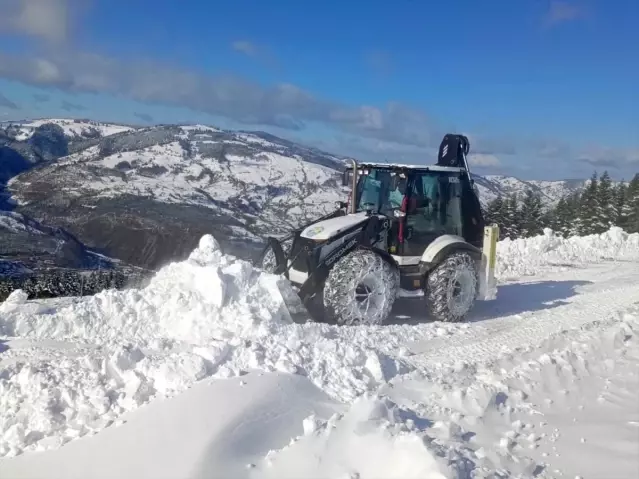 Yakakent'te Karla Mücadele Devam Ediyor