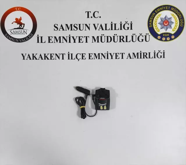 Yakakent'te bir araçta radar tespit cihazı ele geçirildi